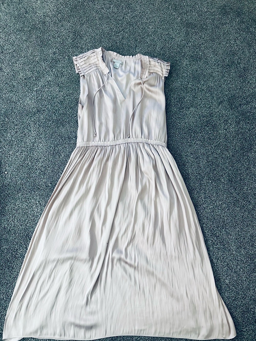 H&M Light Beige/Cream Midi Dress